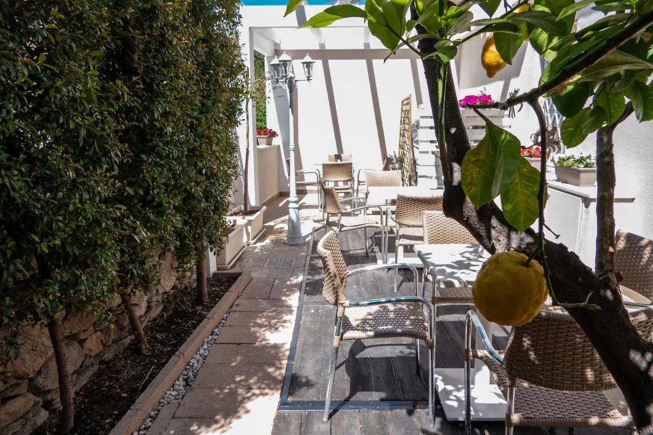 Affittacamere Hotel MarMè San Teodoro  Italia