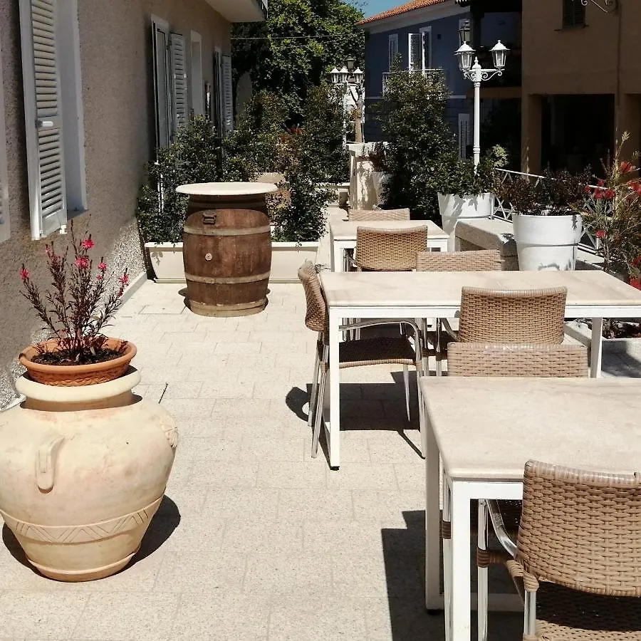 Affittacamere Hotel MarMè San Teodoro